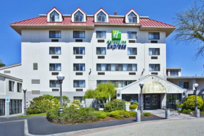 Гостиница Holiday Inn Express Boston-Waltham, an IHG Hotel  Уолтам